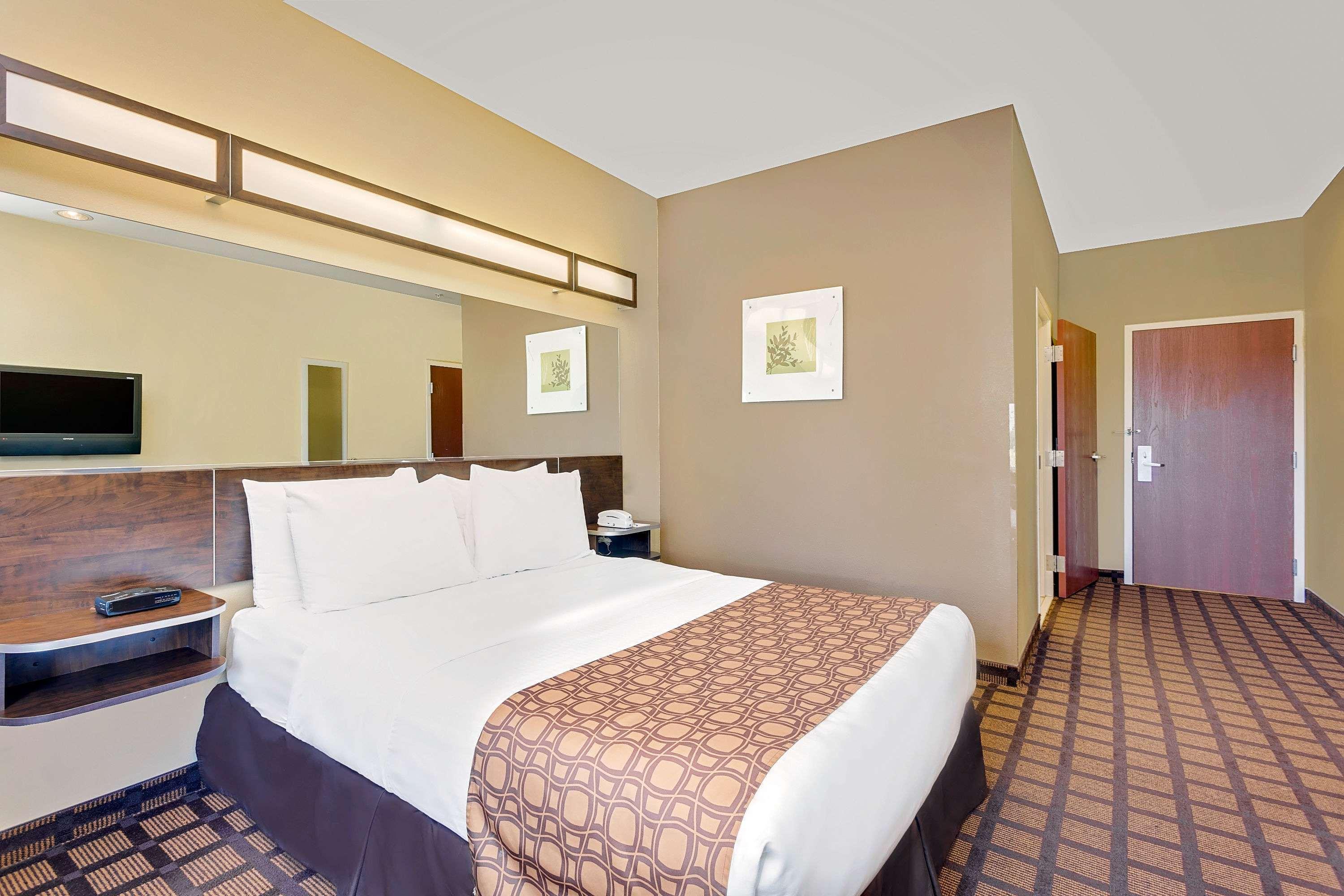 Microtel By Wyndham Perry National Fairground Area I-75 Kültér fotó